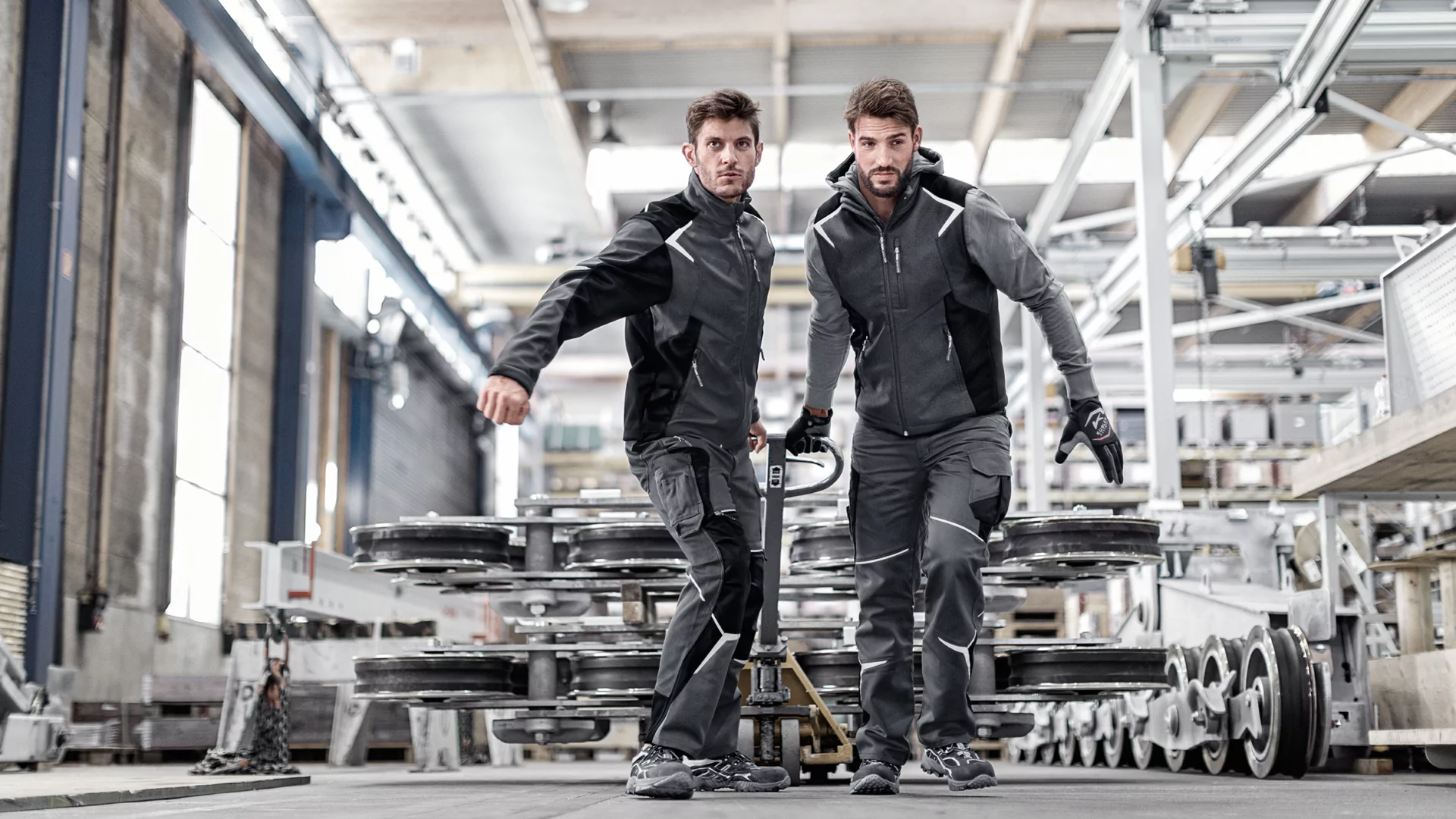 Perché l’abbigliamento da lavoro giusto è importante?